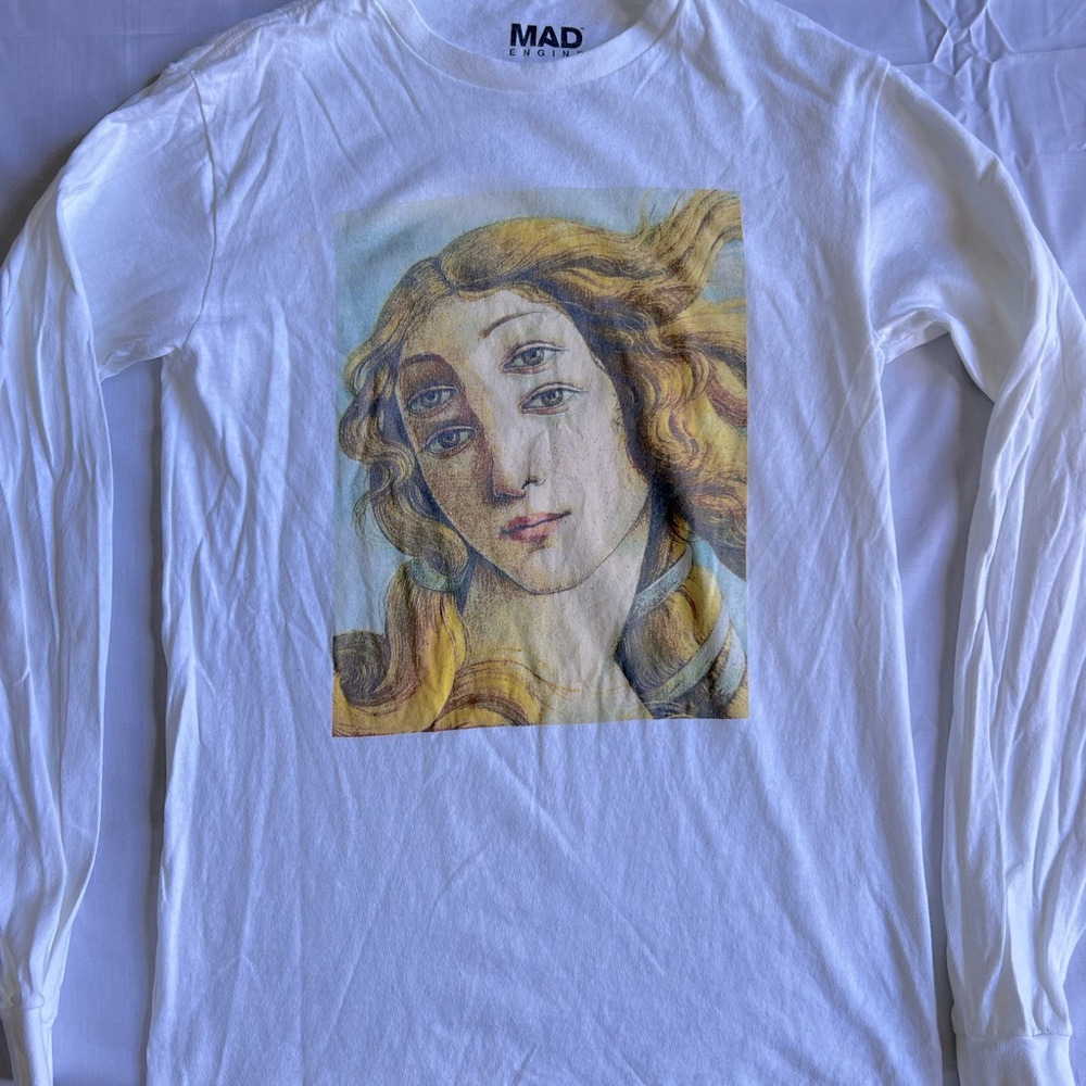 URBAN OUTFITTERS Venus Long-sleeve T-Shirt